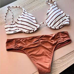 Billabong Bikini Set Never Worn Size Small